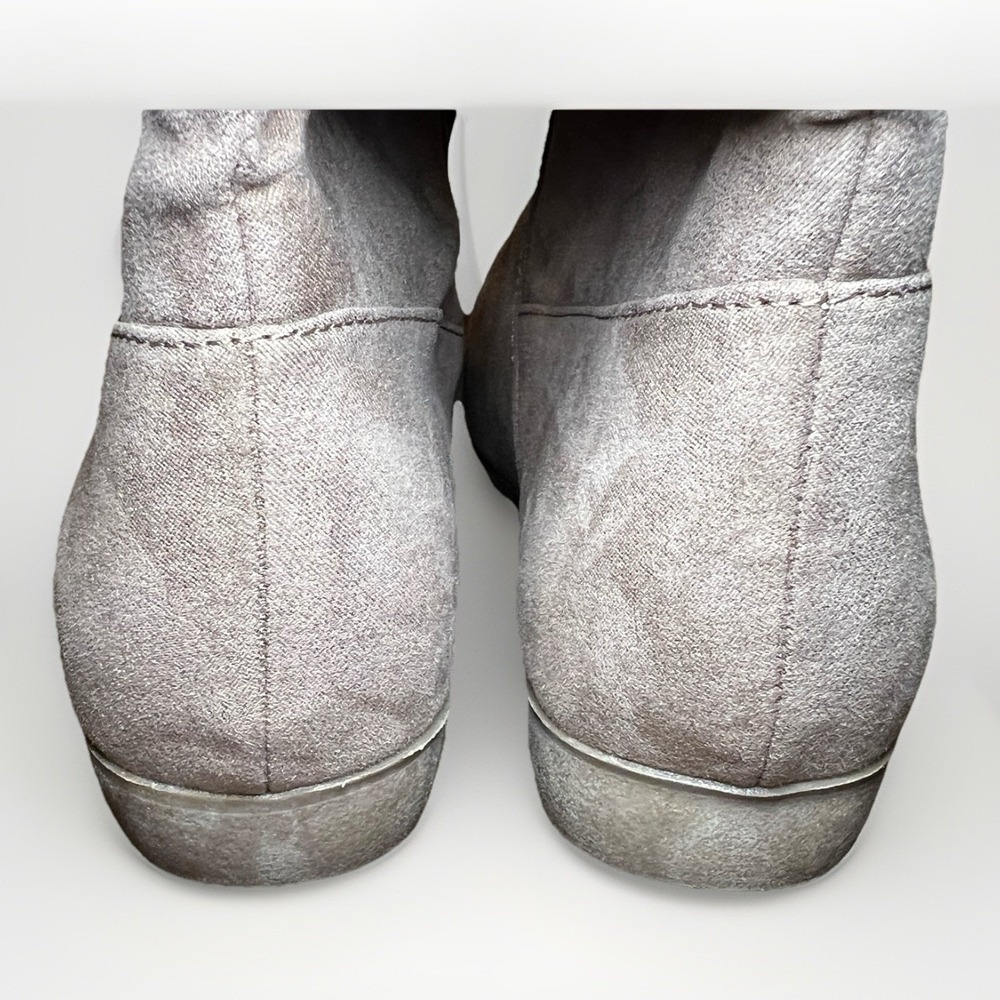 St John's Bay Women's Boots Korba Slouch Taupe Flat Pull On Memory Foam Size 6.5 - Picture 6 of 10